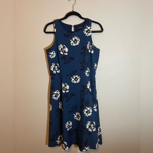 Dark blue floral fit and flare dress banana republic size 10